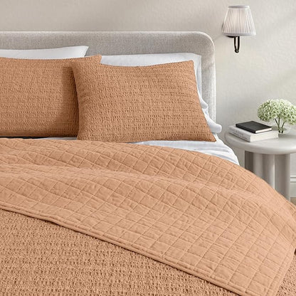 Great Bay Home King Size 100% Cotton Honeycomb Waffle Quilt and Sham Set - Garment Washed, Waffle Weave Like Texture, Lightweight 3-Piece Bedding Set (Clay)