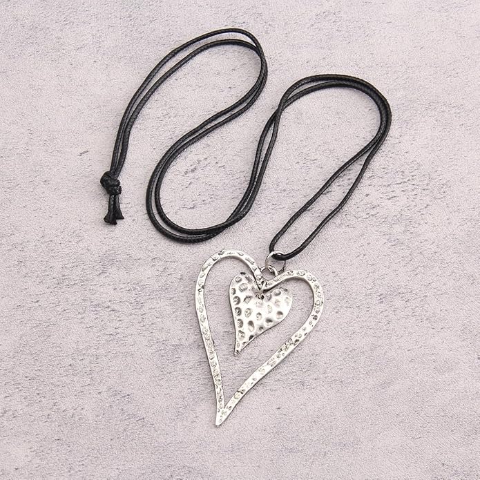 Leather Necklace for Women Boho Choker Necklace Long Cord Leather Pendant Bohemian Neckalce Vintage Alloy Pendant Leather Rope Necklace Wooden Necklaces for Women