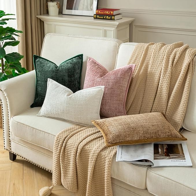 Yaertun Pack of 2 Chenille Textured Decorative Throw Pillow Covers Accent Solid Cushion Cover Soft Cozy Pillow Case with Velvet Back for Couch Sofa Bed Living Room 18x18 Inch Green
