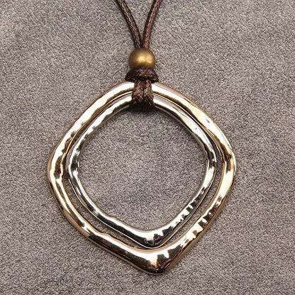 Leather Necklace for Women Boho Choker Necklace Long Cord Leather Pendant Bohemian Neckalce Vintage Alloy Pendant Leather Rope Necklace Wooden Necklaces for Women