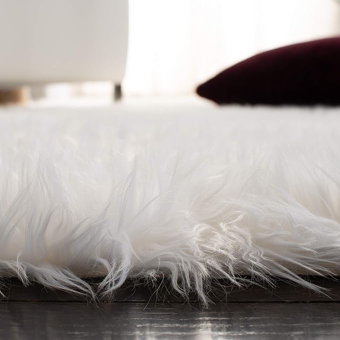 SAFAVIEH Faux Sheep Skin Collection 2' x 3' Ivory FSS115A Silken Glam 2.35-inch Thick Accent Rug