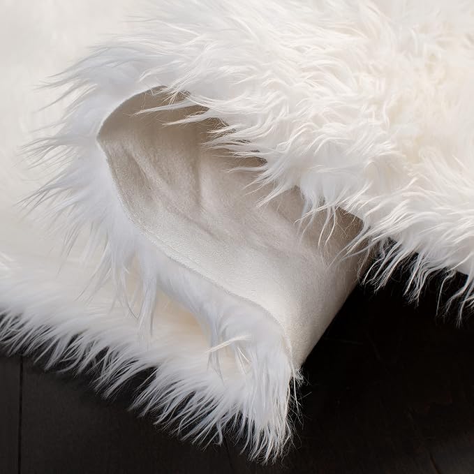 SAFAVIEH Faux Sheep Skin Collection 8' x 10' Ivory FSS115A Silken Glam 2.35-inch Thick Area Rug