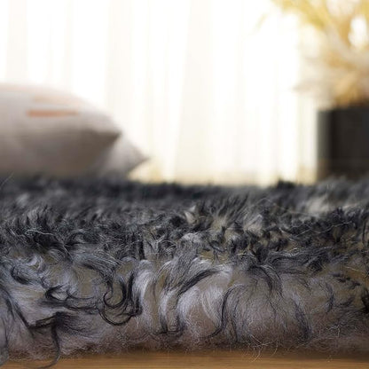 SAFAVIEH Sheep Skin Collection Accent Rug - 3'7" x 5'11", Ivory & Dark Charcoal, Handmade Rustic Glam Genuine Pelt, 3.4-inch Thick Ideal for High Traffic Areas in Foyer, Living Room, Bedroom (SHS121G)