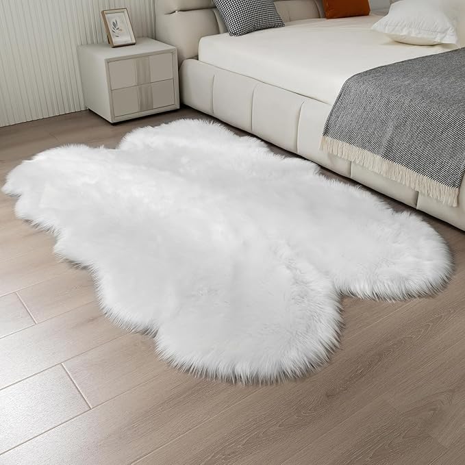 Fluffy Faux Fur Rug White Sheepskin Area Rug,4x6 Ft Ultra Soft Shaggy Plush Rug for Bedroom Bedside Living Room Nursery Kids Room