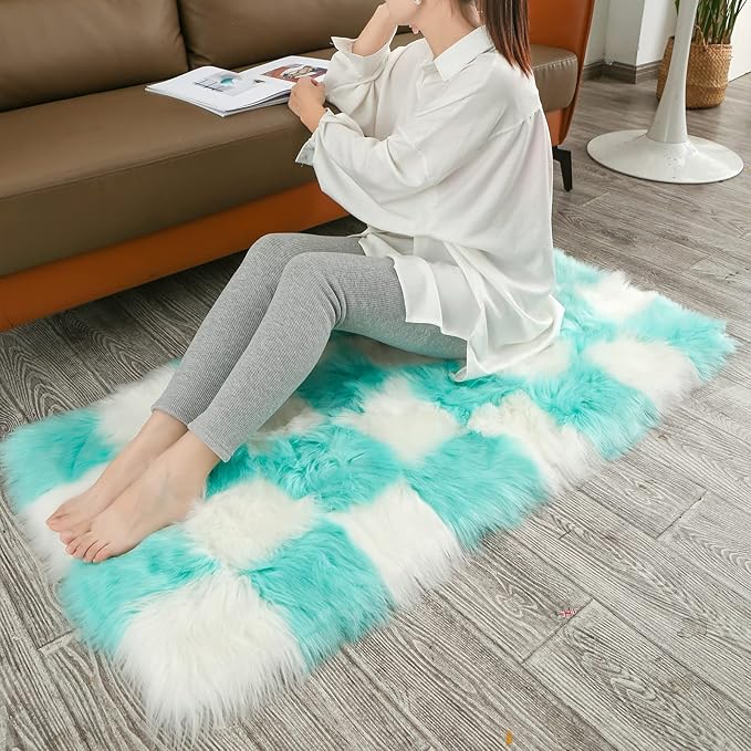 Fluffy Faux Fur Blue and White Checkered Rug，Small Area Rug,2x4 Ft Ultra Soft Shaggy Plush Rug for Bedroom Living Room Bedside Nursery Kids Room