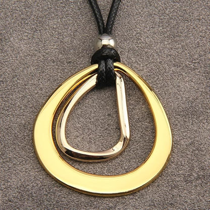 Leather Necklace for Women Boho Choker Necklace Long Cord Leather Pendant Bohemian Neckalce Vintage Alloy Pendant Leather Rope Necklace Wooden Necklaces for Women