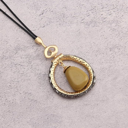 Leather Necklace for Women Boho Choker Necklace Long Cord Leather Pendant Bohemian Neckalce Vintage Alloy Pendant Leather Rope Necklace Wooden Necklaces for Women