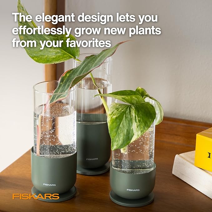 Fiskars Plant Propagation Set, 3 Pieces – Decorative Glass Propagation Vases with Metal Bases for Rooting Plant Cuttings and Hydroponic Displays