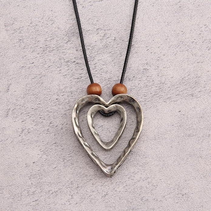 Leather Necklace for Women Boho Choker Necklace Long Cord Leather Pendant Bohemian Neckalce Vintage Alloy Pendant Leather Rope Necklace Wooden Necklaces for Women