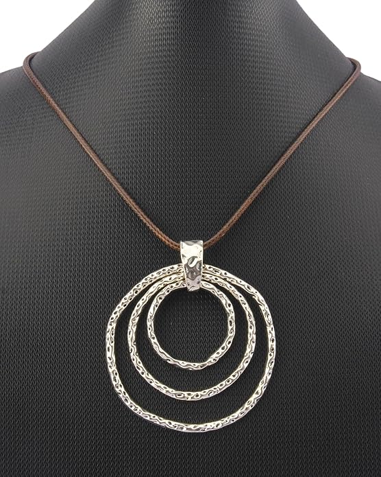 Leather Necklace for Women Boho Choker Necklace Long Cord Leather Pendant Bohemian Neckalce Vintage Alloy Pendant Leather Rope Necklace Wooden Necklaces for Women