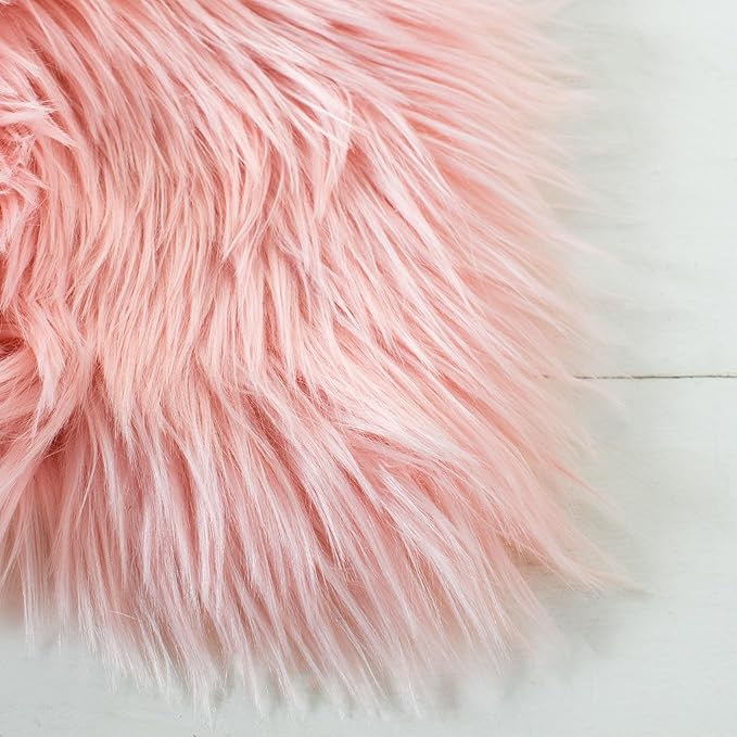 SAFAVIEH Faux Sheep Skin Collection 2'6" x 4' Pink FSS235G Silken Glam 2.35-inch Thick Accent Rug