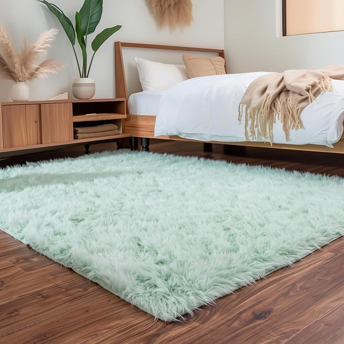 5 x 7 ft Fluffy Mint Green Rug – Faux Fur Area Rug for Bedroom, Living Room, or Office – Luxurious Faux Sheepskin Home Decor