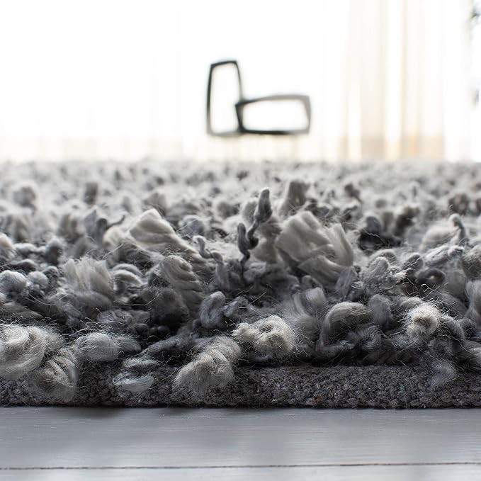 SAFAVIEH Sheep Shag Collection 4' x 6' Silver SSG212G Handmade 1-inch Thick Area Rug