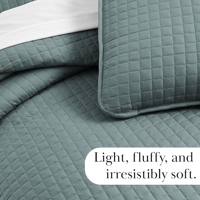 Southshore Fine Living, Inc. Oversized King Quilt Bedding Set, Soft Microfiber, Stain and Pet Hair Resistant Bedding, California/King Size Quilt Coverlet Bedspread Set with 2 Shams, Steel Blue (Teal)