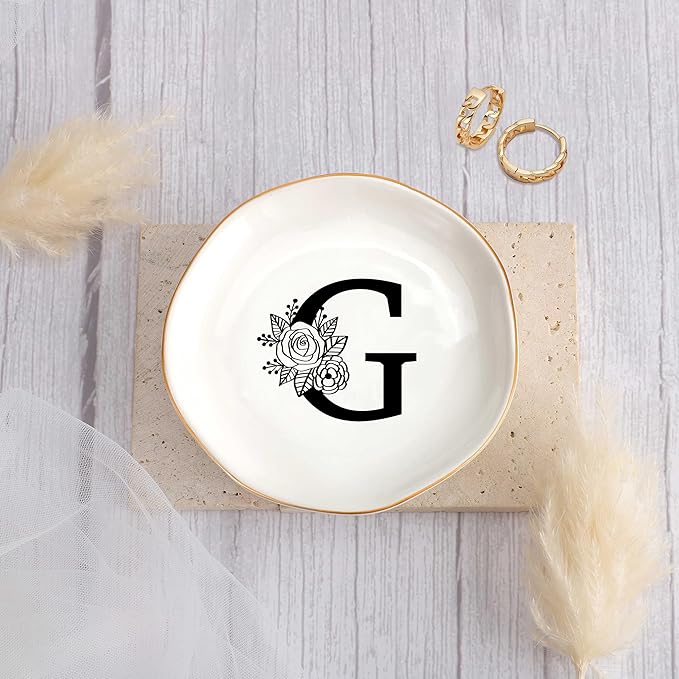 JoycuFF Initial G Ceramic Jewelry Tray, Bridesmaid Bride Gifts, Mothers Day Christmas Anniversary Engagement Birthday Gifts for Women Couples, Trinket Dish for Rings Earrings Necklaces Bracelets Keys