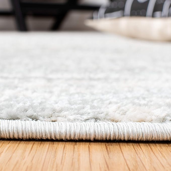 SAFAVIEH Tulum Collection Runner Rug - 2' x 7', Light Grey & Ivory, Moroccan Boho Tribal Design, Non-Shedding & Easy to Clean, Ideal for Living Room, Hallway, Foyer, Entryway, Bedroom (TUL272F)