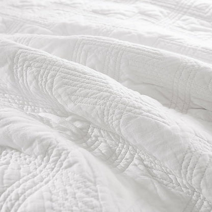 WDCOZY 100% Cotton White Oversized California King Size Quilt Bedding Sets with 2 Pillow Shams, Shabby Chic Rustic Textured Gauze Lightweight Country Soft Bedspread Coverlet for All Season