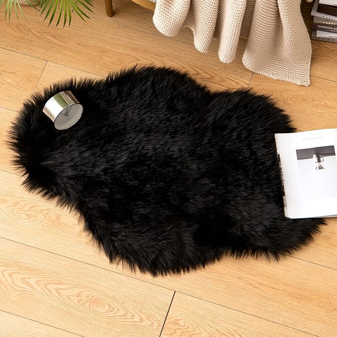 MIULEE Fluffy Rug Soft Shaggy Faux Fur Area Rug Luxury Plush Cloud Shape Carpet for Halloween Bedroom Living Room Sofa Chair 2 x 3 Feet, Black