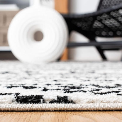 SAFAVIEH Tulum Collection Area Rug - 5' Square, Ivory & Black, Moroccan Boho Tribal Design, Non-Shedding & Easy to Clean, Ideal for Living Room, Bedroom, Dining Space (TUL272B)