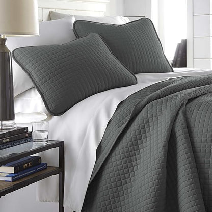 Southshore Fine Living, Inc. Twin Summer Quilts Set, Quilted Grey Bedspread Twin/XL Quilts with Matching Pillow Sham, Soft Microfiber, Lightweight Quilt Coverlet Set, Easy Care, Slate Grey