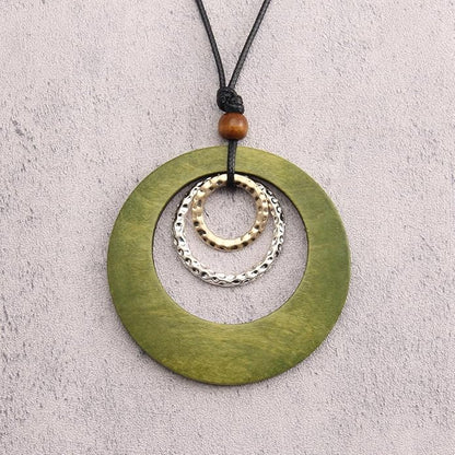Leather Necklace for Women Boho Choker Necklace Long Cord Leather Pendant Bohemian Neckalce Vintage Alloy Pendant Leather Rope Necklace Wooden Necklaces for Women