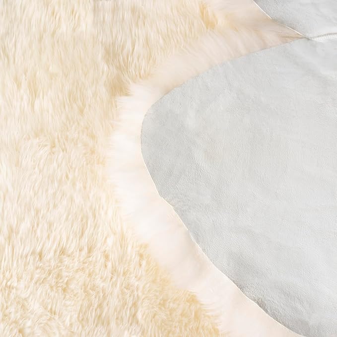 SAFAVIEH Sheep Skin Collection Area Rug - 5'5" x 7'7", White, Handmade Rustic Glam Genuine Pelt, 3.4-inch Thick Ideal for High Traffic Areas in Living Room, Bedroom (SHS121A)
