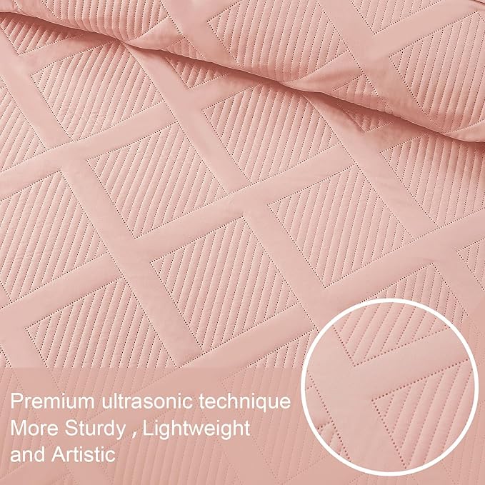 Exclusivo Mezcla King Quilt Set- Blush Pink Quilts Bedding Set with 2 Pillow Shams, Modern King Bedspread with Striped Pattern, Soft Lightweight Bedspreads Coverlets for All Seasons