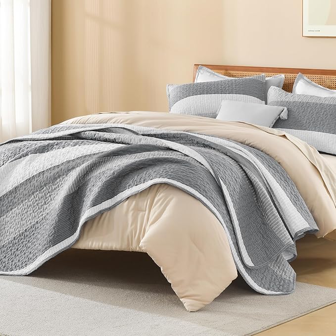 Litanika Quilt King Size Silver Grey, Stripe Patchwork Summer Bedspread Coverlet 3 Pieces, Soft Lightweight Microfiber Quilted Bedding Set for All Season(1 Quilt, 2 Pillowcases)