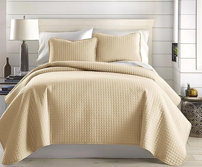 Southshore Fine Living, Inc. Oversized King Quilt Bedding Set, Soft Microfiber, Easy Care Pet Hair Resistant Bedding, California/King Size Quilt Coverlet, Beige Bedspread Set w/2 Shams, Soft Sand
