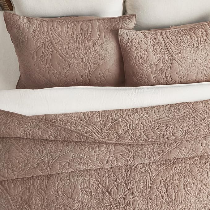 EVERGRACE 100% Cotton Paisley Quilt Set, King Size 3 Piece Set – Prewashed Lightweight Bedspread with 2 Shams, Soft & Breathable Matelasse Coverlet for All-Season Comfort, Dusty Brick