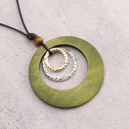 Leather Necklace for Women Boho Choker Necklace Long Cord Leather Pendant Bohemian Neckalce Vintage Alloy Pendant Leather Rope Necklace Wooden Necklaces for Women
