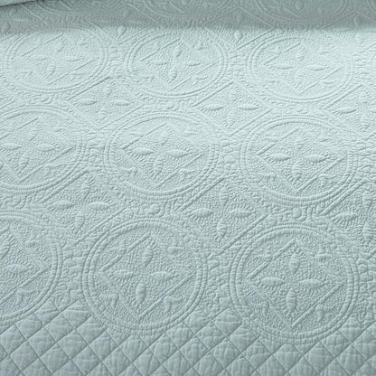 Calla Angel Sage Garden Luxury Pure Cotton Quilt, Queen, Light Aqua