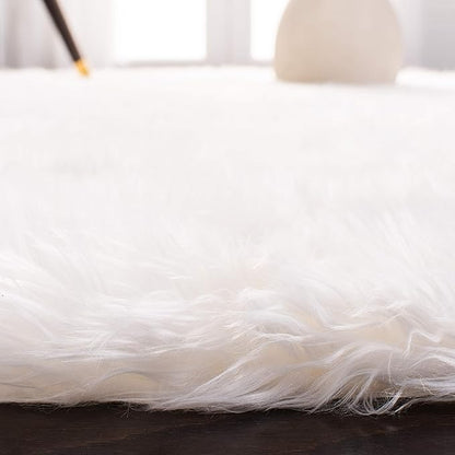SAFAVIEH Faux Sheep Skin Collection Accent Rug - 4' x 6', Ivory, Silken Glam Design, Non-Shedding & Easy Care, 2.35-inch Thick Ideal for High Traffic Areas in Entryway, Living Room, Bedroom (FSS235A)