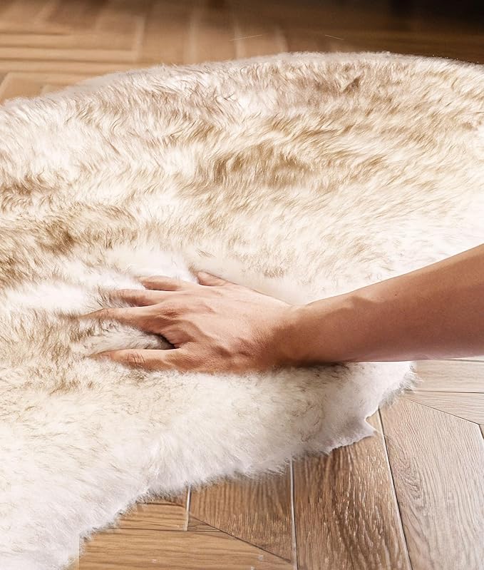 DPB Genuine Sheepskin Throw Rug, New Zealand 100% Natural Luxury Fluffy Lambskin Fur Area Rug for Sofa Chair Seat Cove Living Room Bedroom (Wolf Brown Tips, 2x3Ft)