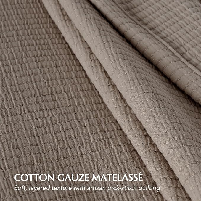 EVERGRACEHOME Cotton Gauze King Bedspread, Ultra Soft Prewashed Pick Stitch Matelassé Coverlet, Lightweight Textured Oversized King Quilt Bedding Set for All Season, with 2 Shams, Mocha Brown