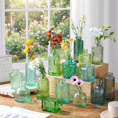 Yaomiao 60 Pcs Vases Bulk Colored Flower Glass Vases Bud Vintage Colored Glass Bottles Colorful Rustic Embossed for Home Wedding Table Decorations Gifts (Green Series)