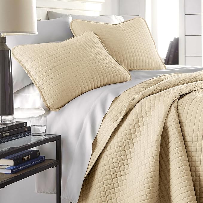 Southshore Fine Living, Inc. Quilts, Full/Queen Size Quilt Bedding Set, Easy Care Stain & Pet Hair Resistant Bedding, Coverlet Queen Size/Full Size Beige Bedspread with 2 Pillow Shams, Soft Sand