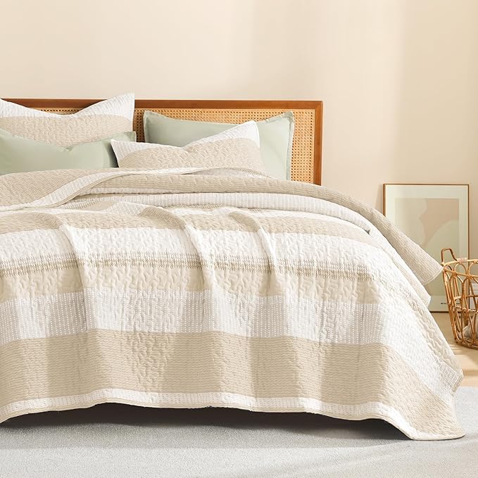 Litanika Quilt King Size Beige, Stripe Patchwork Summer Bedspread Coverlet 3 Pieces, Soft Lightweight Microfiber Quilted Bedding Set for All Season(1 Quilt, 2 Pillowcases)