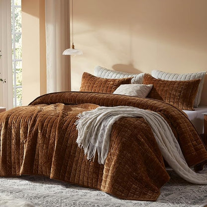 LEAONME Velvet Quilt Full/Queen Size-90''x98'', Lightweight Caramel Velvet Comforter Set with 2 Pillow Shams, Soft Bedspread Coverlet Quilted Bedding Set for All Season
