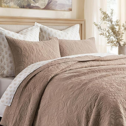 EVERGRACE 100% Cotton Paisley Quilt Set, Queen Size 3 Piece Set – Prewashed Lightweight Bedspread with 2 Shams, Soft & Breathable Matelasse Coverlet for All-Season Comfort, Dusty Brick