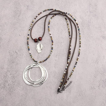 Leather Necklace for Women Boho Choker Necklace Long Cord Leather Pendant Bohemian Neckalce Vintage Alloy Pendant Leather Rope Necklace Wooden Necklaces for Women