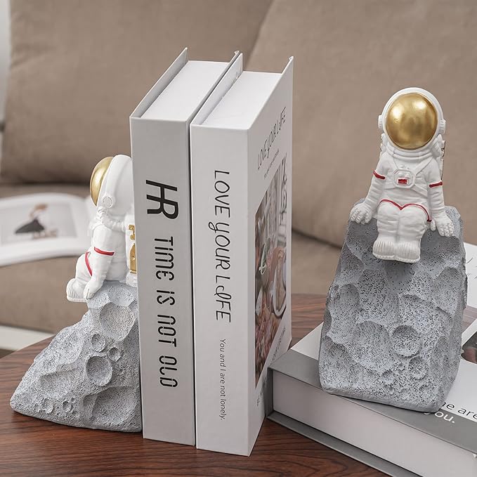 BUTILIVEEN Astronaut Book Ends to Hold Books, Astronaut Decor, Space Themed Bedroom, Desktop, Bookcase Decor - Gifts for Space Lovers