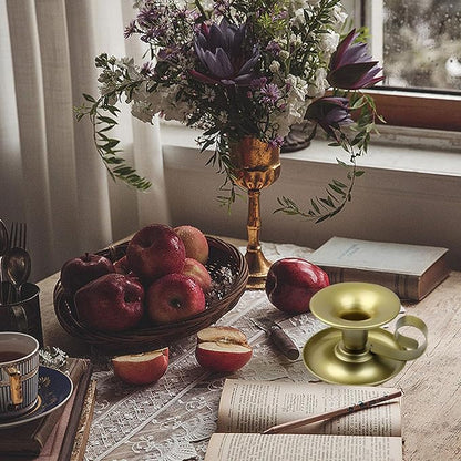 Candleholder with Handle, Small Simple Taper Candle Holders Halloween Christmas Dining Candle Holders for Wedding Banquet