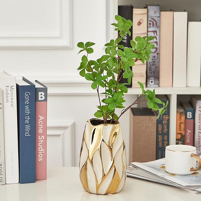 Cream White Ceramic Vase for Flowers, Gold Flower Vase Modern Home Decor, Small Ceramic Vase for Pampas Grass Decorative Vase, for Farmhouse Coffee Table Bookshelf (Small)