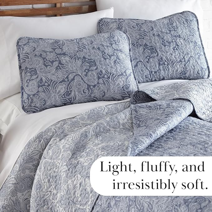 Southshore Fine Living, Inc. Extra Large King Size Quilts, Paisley Quilt, Blue and White Bedspread, 3-Piece Bohemian Bedding Set with Two Matching Shams, California/King, Reversible Blue