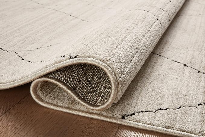 Loloi Darby Collection DAR-03 Sand/Charcoal 2'-7" x 8'-0" Runner Rug