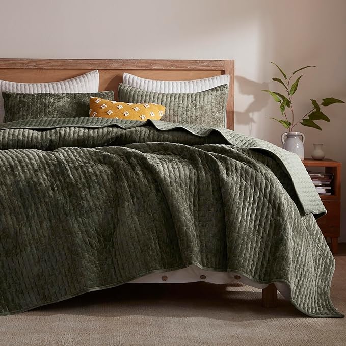 LEAONME Oversized King Quilt 120''x120'', Lightweight Olive Green Velvet Comforter Set with 2 Matching Shams, Soft Cross Stitch Bedspread Coverlet, Oversized King Bedding Set for All Season