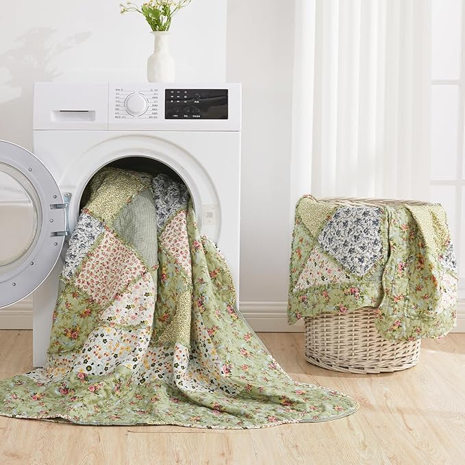 VIVILINEN Patchwork Quilt Set Reversible Quilted Bedspread Coverlet Set 3-Piece Floral Lightweight Comforter Stitched Bedding Set Bed Sheet Set for All Seasons(Green,Extra Wide Super King(128"x120"))