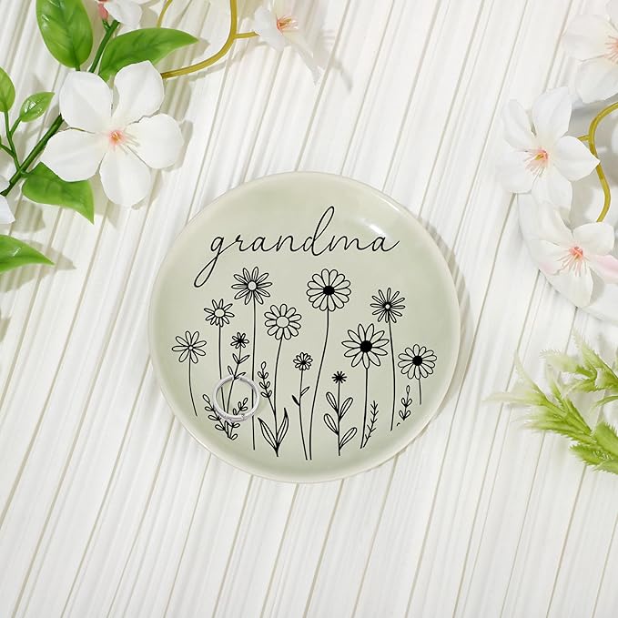 JoycuFF Grandma Birthday Gifts from Granddaughter for Christmas Mothers Day,Grandmother Gifts Ring Dish Decorative Trinket Ceramic
