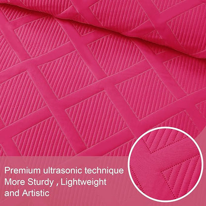 Exclusivo Mezcla Oversized King Quilt Set- Hot Pink Cal King Quilts Bedding Set with 2 Pillow Shams, Modern Bedspread with Striped Pattern, Soft Lightweight Bedspreads Coverlets for All Seasons